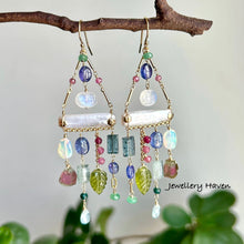Load image into Gallery viewer, Blooms pearl chandelier earrings