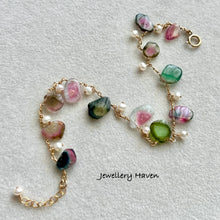 Cargar imagen en el visor de la galería, Watermelon tourmaline and pearl bracelet