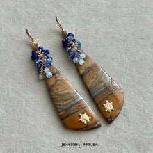 Cargar imagen en el visor de la galería, Tiger eye earrings (sea turtle theme)