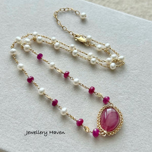 Untreated natural Ruby and pearl necklace