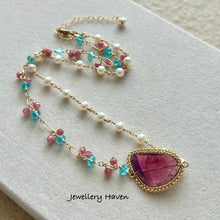 Cargar imagen en el visor de la galería, RESERVED FOR A ... Pink tourmaline slice, apatite and pearl necklace