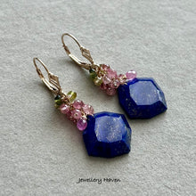 Laden Sie das Bild in den Galerie-Viewer, Lapis lazuli and tourmalines earrings
