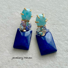 Laden Sie das Bild in den Galerie-Viewer, Lapis lazuli with larimar studs earrings