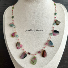 Laden Sie das Bild in den Galerie-Viewer, Watermelon tourmaline necklace