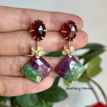 Cargar imagen en el visor de la galería, Ruby zoisite with garnet studs earrings