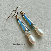 Load image into Gallery viewer, Blue flash labradorite and AAA long drop pearl earrings