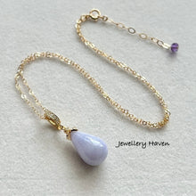 Laden Sie das Bild in den Galerie-Viewer, Certified Type A lavender Jadeite drop necklace