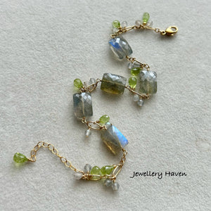 Labradorite and peridot bracelet