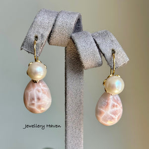 Pink Natrolite with pearl hook earrings (detachable)