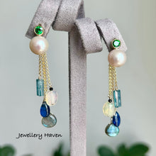 Load image into Gallery viewer, Pearl and gems tassel earrings