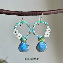 Laden Sie das Bild in den Galerie-Viewer, Labradorite, turquoise chandelier earrings (925 silver)