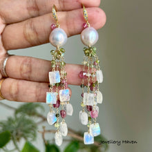 画像をギャラリービューアに読み込む, Edison pearl and moonstone gems tassels earrings