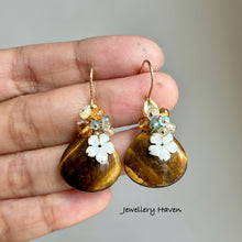 Cargar imagen en el visor de la galería, Tiger eye, citrine, mother of pearl earrings