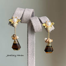 Load image into Gallery viewer, Montana agate with bee fresh water pearl studs earrings (detachable)