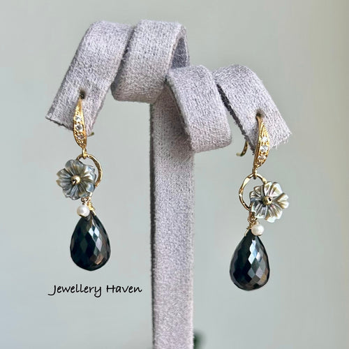 Noir earrings #4