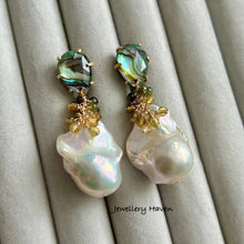 Charger l&#39;image dans la galerie, Iridescent baroque pearl and abalone shell earrings