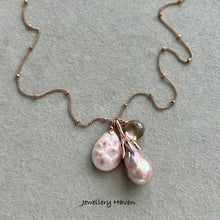 Carica l&#39;immagine nel visualizzatore di Gallery, Pink natrolite, Edison pearl and ametrine necklace