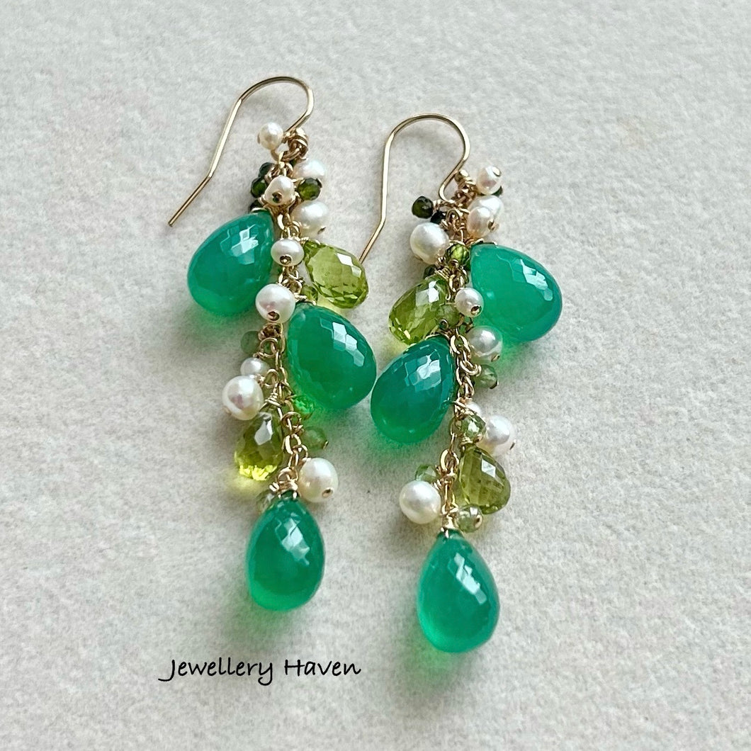 Green onyx, peridot and pearls earrings