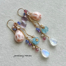 Laden Sie das Bild in den Galerie-Viewer, Pink natrolite, aquamarine and moonstone earrings