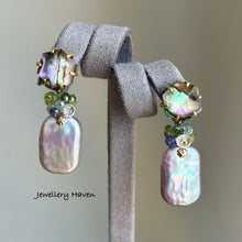 Laden Sie das Bild in den Galerie-Viewer, Iridescent lavender pearls and hexagon abalone shell stud earrings (detachable dangle)