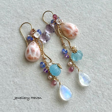 Laden Sie das Bild in den Galerie-Viewer, Pink natrolite, aquamarine and moonstone earrings