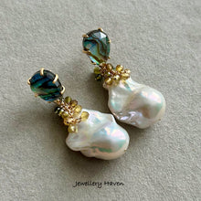 Charger l&#39;image dans la galerie, Iridescent baroque pearl and abalone shell earrings