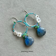 Laden Sie das Bild in den Galerie-Viewer, Labradorite, turquoise chandelier earrings (925 silver)