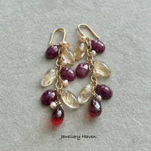 Laden Sie das Bild in den Galerie-Viewer, Ruby, golden rutilated quartz earrings