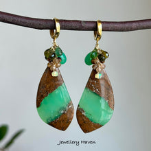 Cargar imagen en el visor de la galería, Boulder chrysoprase earrings