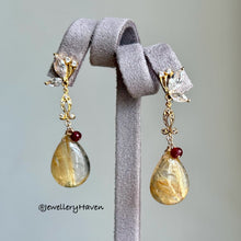 Cargar imagen en el visor de la galería, Golden rutilated quartz earrings