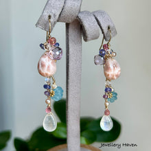 Laden Sie das Bild in den Galerie-Viewer, Pink natrolite, aquamarine and moonstone earrings