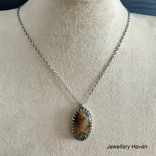 Charger l&#39;image dans la galerie, Star golden rutilated quartz pendant necklace