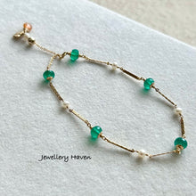Cargar imagen en el visor de la galería, Green onyx and pearl bracelet 14k gold filled