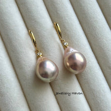 Load image into Gallery viewer, Champagne metallic iridescent Edison pearl earrings