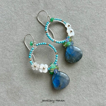 Laden Sie das Bild in den Galerie-Viewer, Labradorite, turquoise chandelier earrings (925 silver)