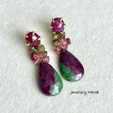 Charger l&#39;image dans la galerie, Ruby zoisite with ruby studs earrings (detachable)