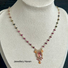 Cargar imagen en el visor de la galería, Red schiller oregon sunstone, tourmaline, spinel and spessartite necklace