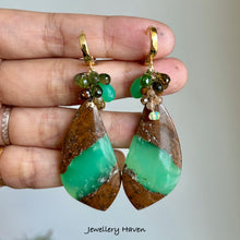 Cargar imagen en el visor de la galería, Boulder chrysoprase earrings