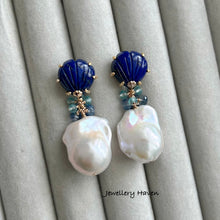Charger l'image dans la galerie, Baroque pearl and lapis lazuli stud earrings