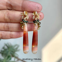 Charger l'image dans la galerie, Banded red agate earrings