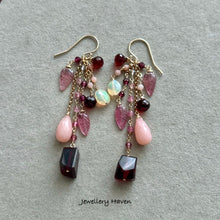 画像をギャラリービューアに読み込む, Garnet, pink tourmaline and opals earrings