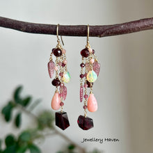 画像をギャラリービューアに読み込む, Garnet, pink tourmaline and opals earrings