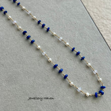 Laden Sie das Bild in den Galerie-Viewer, Lapis lazuli, pearl, chalcedony necklace