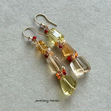 Laden Sie das Bild in den Galerie-Viewer, Citrine, Lemon Quartz, Champagne quartz earrings