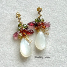 Charger l&#39;image dans la galerie, {Made to Order} Reflections- white moonstone #1