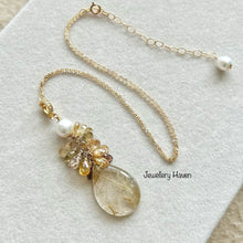 Cargar imagen en el visor de la galería, Golden rutilated quartz necklace